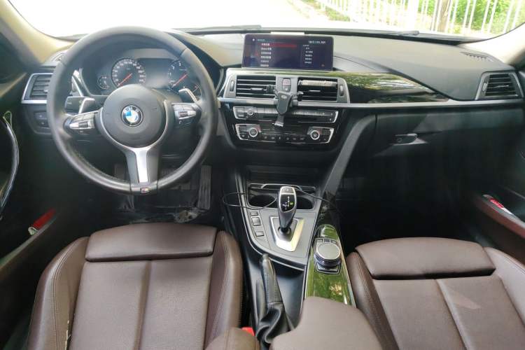 Used BMW 3 Series 2019 320Li M Luxury Package Center Console