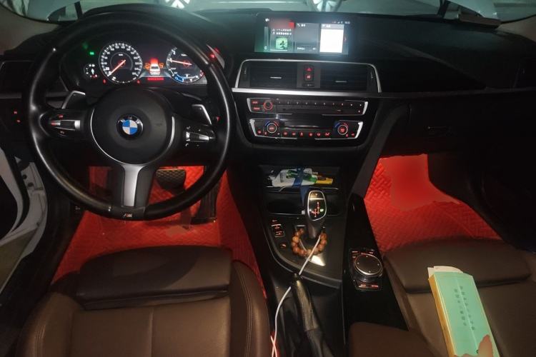 Used BMW 3 Series 2019 320Li M Sport Package Center Console
