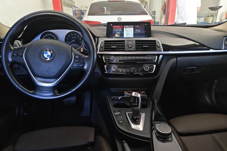 Used BMW 3 Series 2019 320Li Fashion Model Center Console