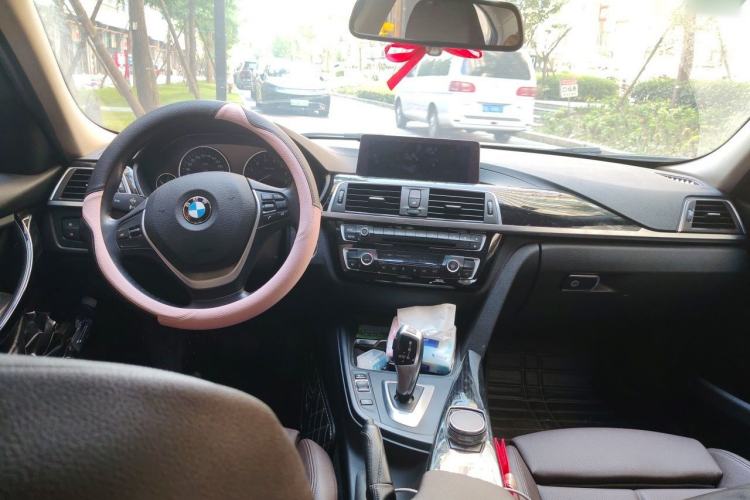 Used BMW 3 Series 2019 320Li Fashion Model Center Console