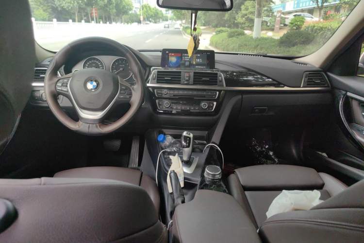 Used BMW 3 Series 2019 320Li Fashion Model Center Console