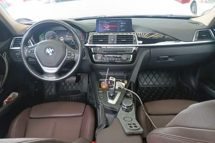Used BMW 3 Series 2019 320Li Fashion Model Center Console