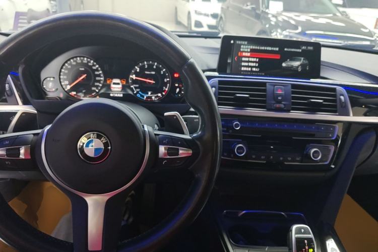 Used BMW 3 Series 2019 320Li M Sport Package Center Console