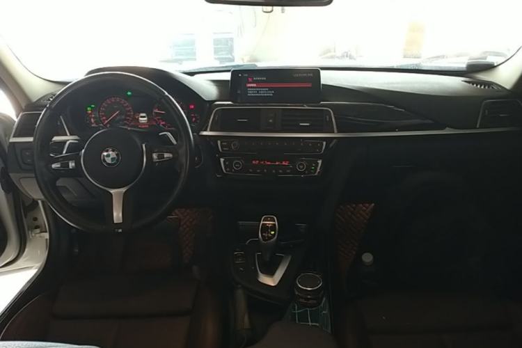 Used BMW 3 Series 2019 320Li M Sport Package Center Console