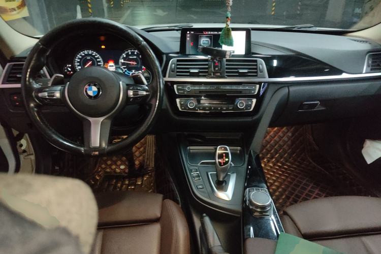 Used BMW 3 Series 2019 320Li M Sport Package Center Console