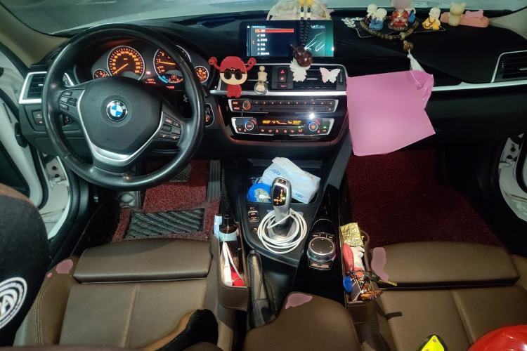 Used BMW 3 Series 2019 320Li Fashion Model Center Console