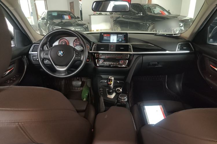 Used BMW 3 Series 2019 320Li Fashion Model Center Console