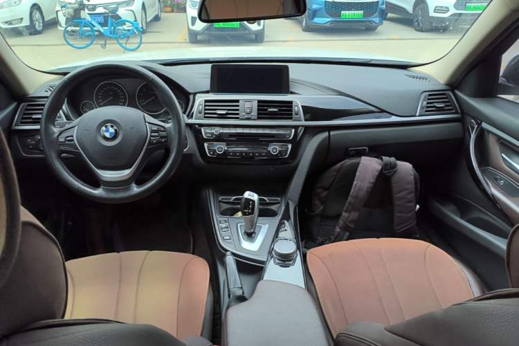 Used BMW 3 Series 2019 320Li Fashion Model Center Console