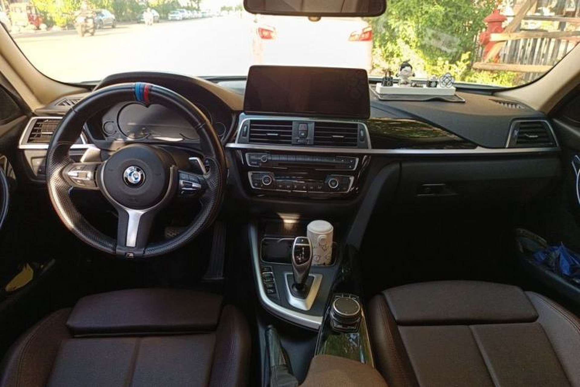 Used BMW 3 Series 2019 320Li M Sport Package Center Console