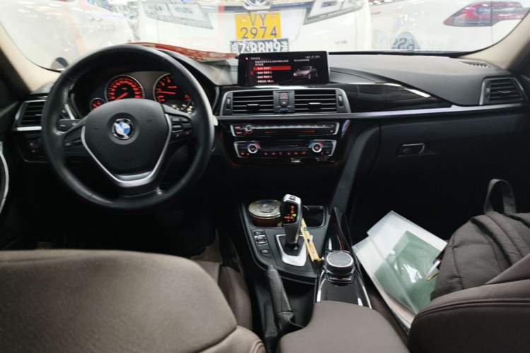 Used BMW 3 Series 2019 320Li Fashion Model Center Console