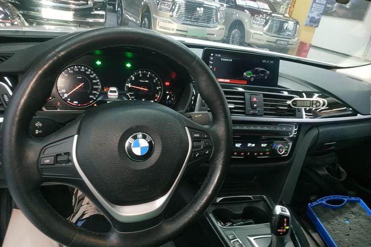 Used BMW 3 Series 2019 320Li xDrive Fashion Model Center Console