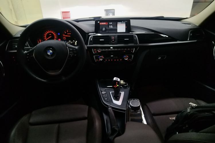 Used BMW 3 Series 2019 320Li Fashion Model Center Console