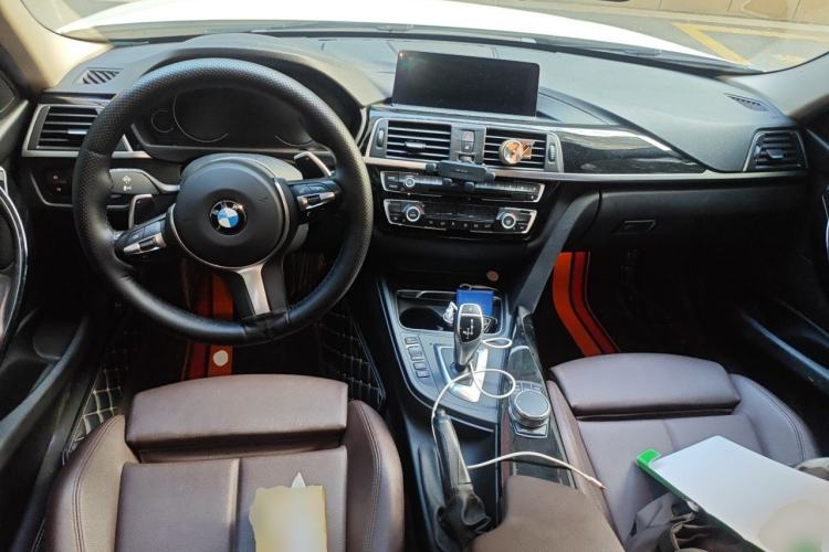 Used BMW 3 Series 2019 320Li M Sport Package Center Console