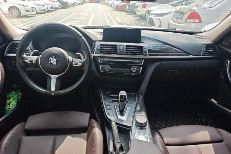 Used BMW 3 Series 2019 320Li M Sport Night Edition Center Console