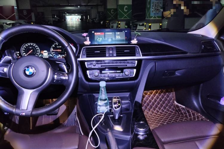 Used BMW 3 Series 2019 320Li M Sport Night Edition Center Console