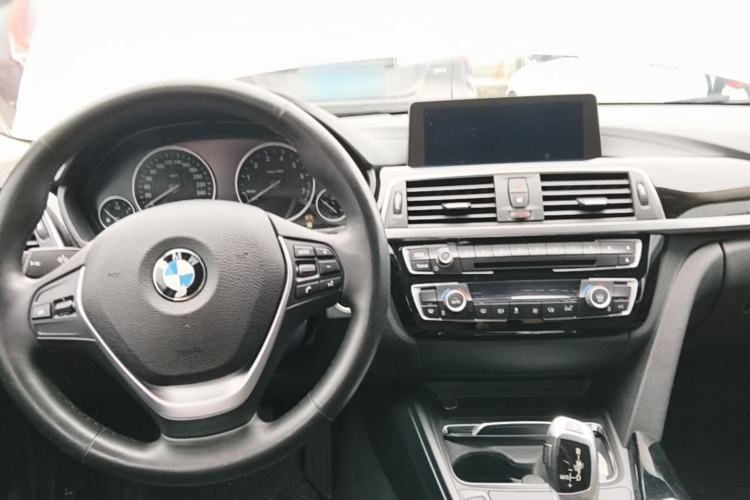 Used BMW 3 Series 2019 320Li Fashion Model Center Console