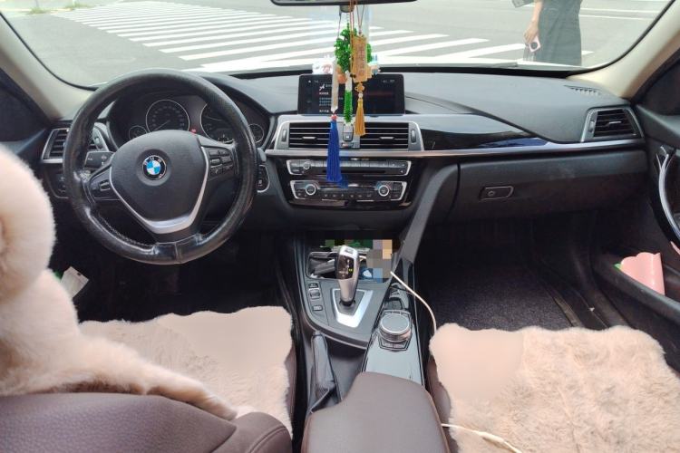 Used BMW 3 Series 2019 320Li Fashion Model Center Console