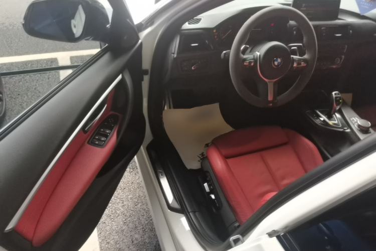 Used BMW 3 Series 2019 320i M Sport Night Edition Driver Seat