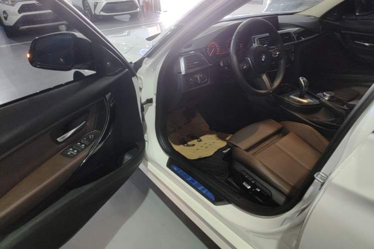 Used BMW 3 Series 2019 320Li M Sport Package Driver Seat