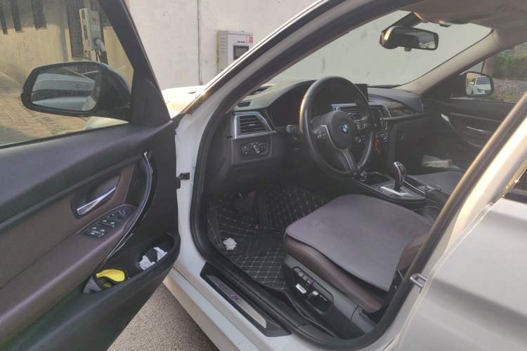 Used BMW 3 Series 2019 320Li M Luxury Package Driver Seat
