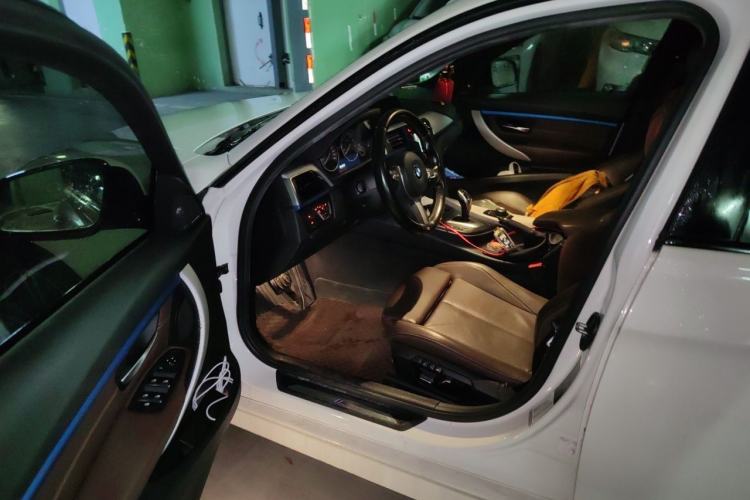 Used BMW 3 Series 2019 320i M Sport Package Driver Seat