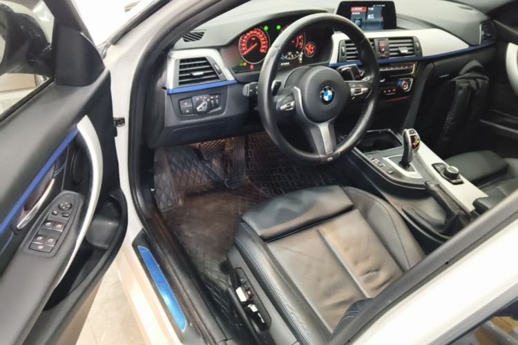 Used BMW 3 Series 2019 320i M Sport Package Driver Seat