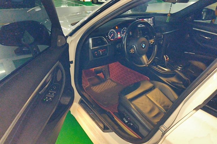 Used BMW 3 Series 2019 320i M Sport Night Edition Driver Seat