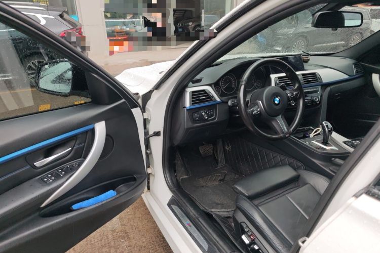Used BMW 3 Series 2019 320i M Sport Package Driver Seat
