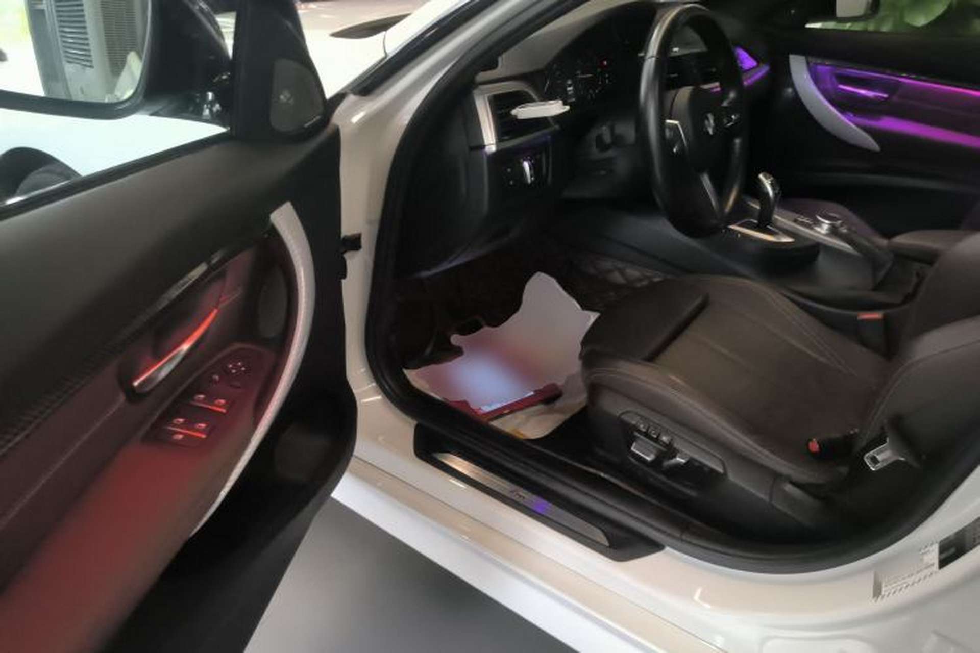 Used BMW 3 Series 2019 320i M Sport Night Edition Driver Seat