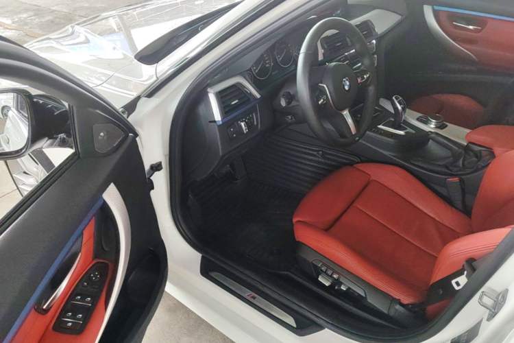 Used BMW 3 Series 2019 320i M Sport Package Driver Seat