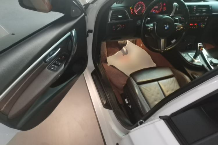 Used BMW 3 Series 2019 320i M Sport Night Edition Driver Seat