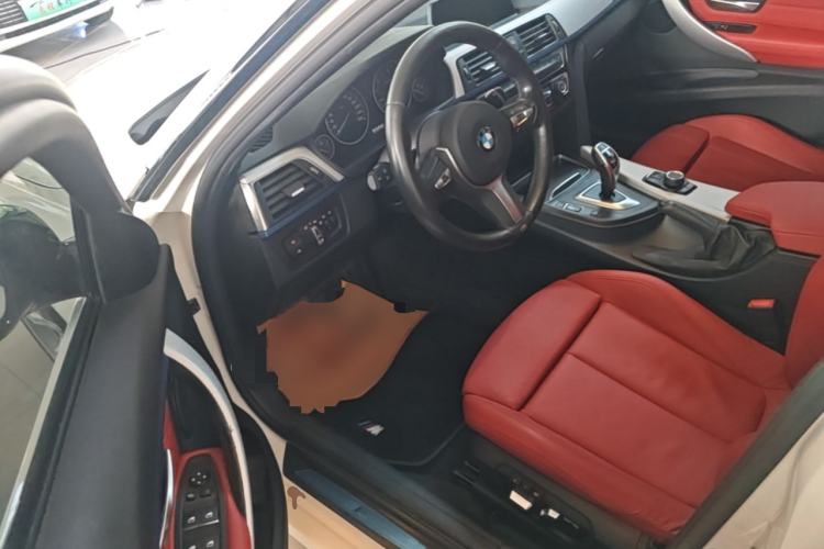 Used BMW 3 Series 2019 320i M Sport Package Driver Seat
