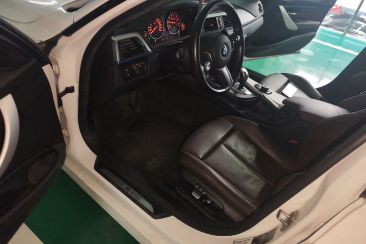 Used BMW 3 Series 2019 320i M Sport Package Driver Seat