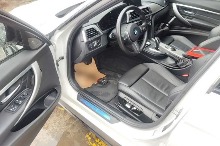 Used BMW 3 Series 2019 320i M Sport Night Edition Driver Seat