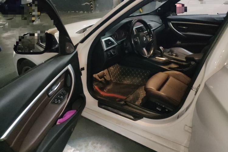 Used BMW 3 Series 2019 320i M Sport Night Edition Driver Seat