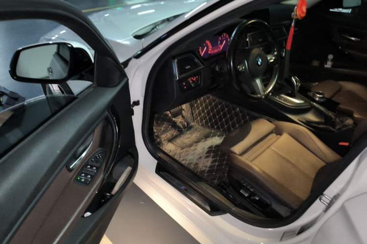 Used BMW 3 Series 2019 320Li M Sport Package Driver Seat
