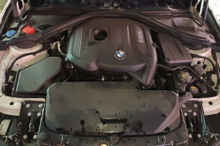 Used BMW 3 Series 2019 320i M Sport Package Engine Bay
