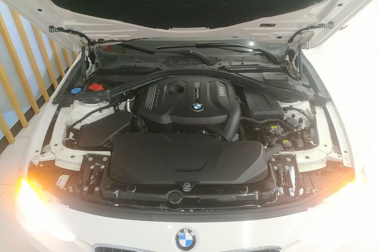 Used BMW 3 Series 2019 320i M Sport Package Engine Bay