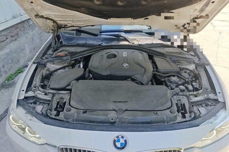 Used BMW 3 Series 2019 320Li Fashion Model Engine Bay