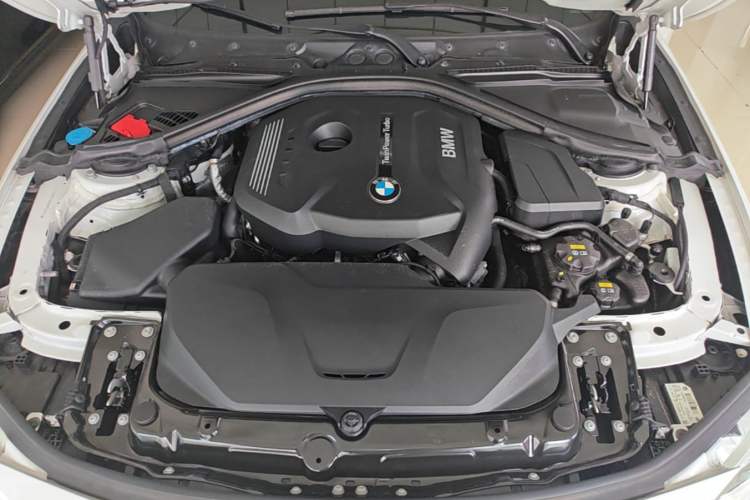 Used BMW 3 Series 2019 320Li Fashion Model Engine Bay