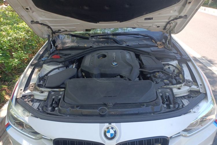 Used BMW 3 Series 2019 320i M Sport Package Engine Bay