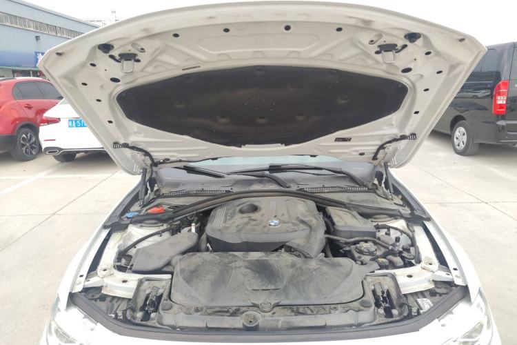 Used BMW 3 Series 2019 320Li Fashion Model Engine Bay
