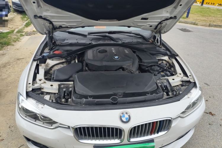 Used BMW 3 Series 2019 320Li Fashion Model Engine Bay
