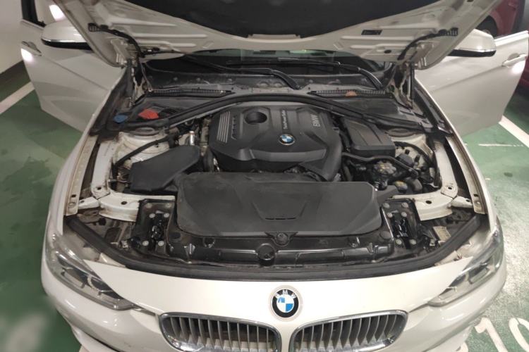 Used BMW 3 Series 2019 320Li Fashion Model Engine Bay
