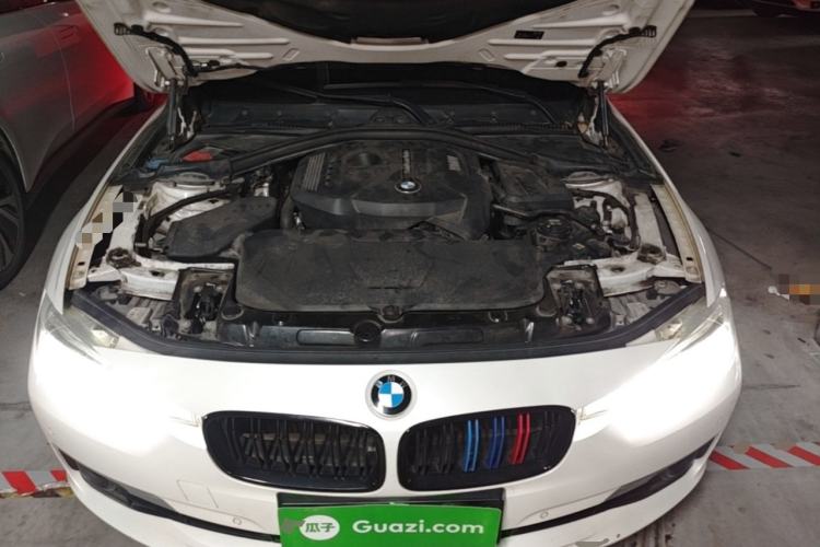 Used BMW 3 Series 2019 320Li Fashion Model Engine Bay
