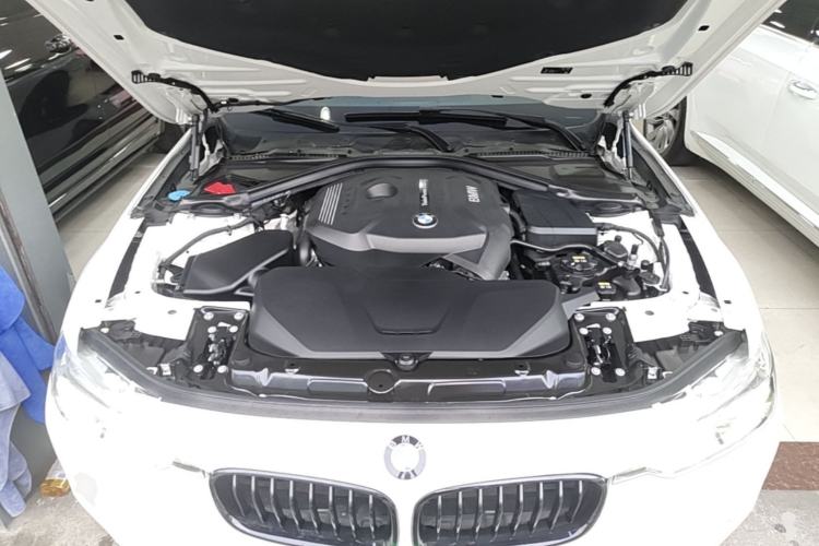 Used BMW 3 Series 2019 320i M Sport Night Edition Engine Bay