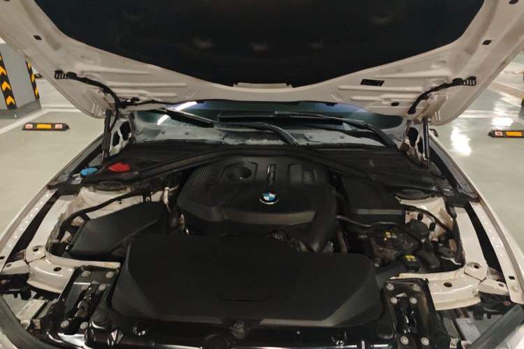 Used BMW 3 Series 2019 320Li Fashion Model Engine Bay