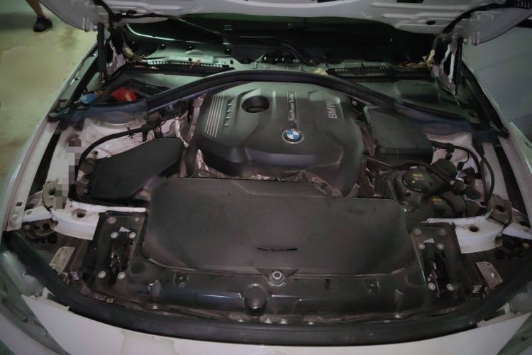 Used BMW 3 Series 2019 320i M Sport Package Engine Bay