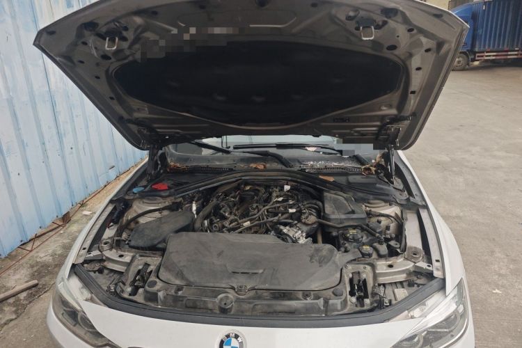 Used BMW 3 Series 2019 320Li Fashion Model Engine Bay