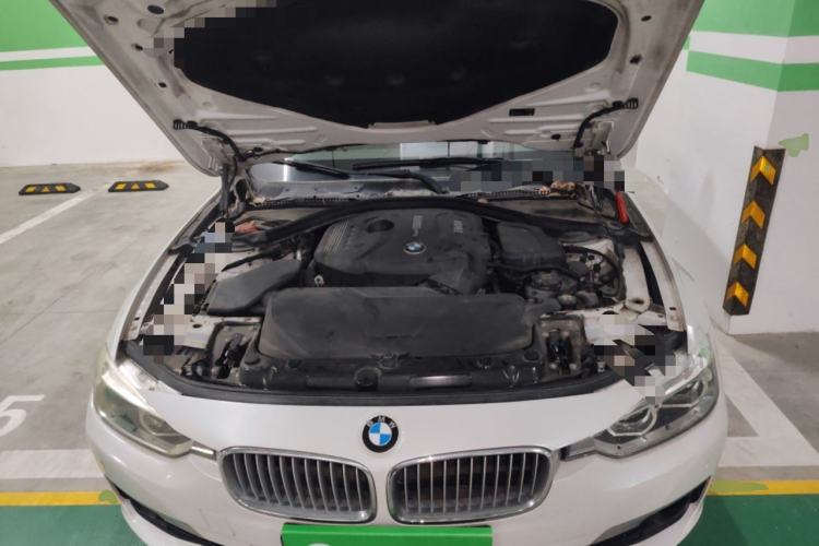 Used BMW 3 Series 2019 320Li Fashion Model Engine Bay